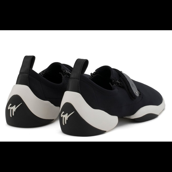 giuseppe zanotti⭐️ NIB carbon fiber strap trainers - Picture 9 of 13